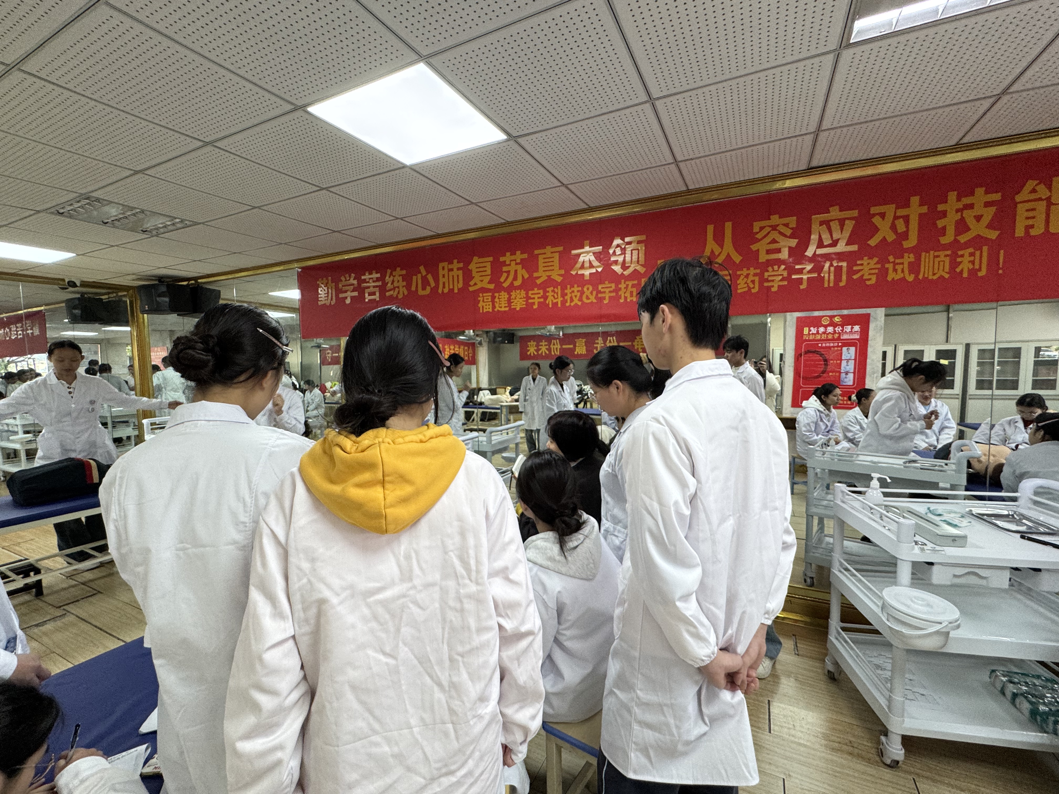 医校企三方聚力，技能筑梦向未来｜攀宇（宇拓）科技携手安溪华侨职校举办2026届高职分类考试（医药类）专业技能培训班开班仪式(图16)