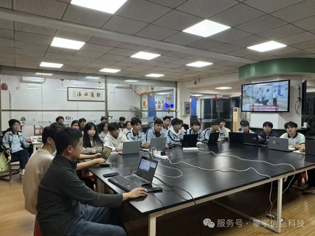 攀宇（宇拓）科技｜代码传递梦想，匠心点亮未来 ：福州总部技术工程师赋能安溪华侨职校实训班课堂纪实（二）(图13)