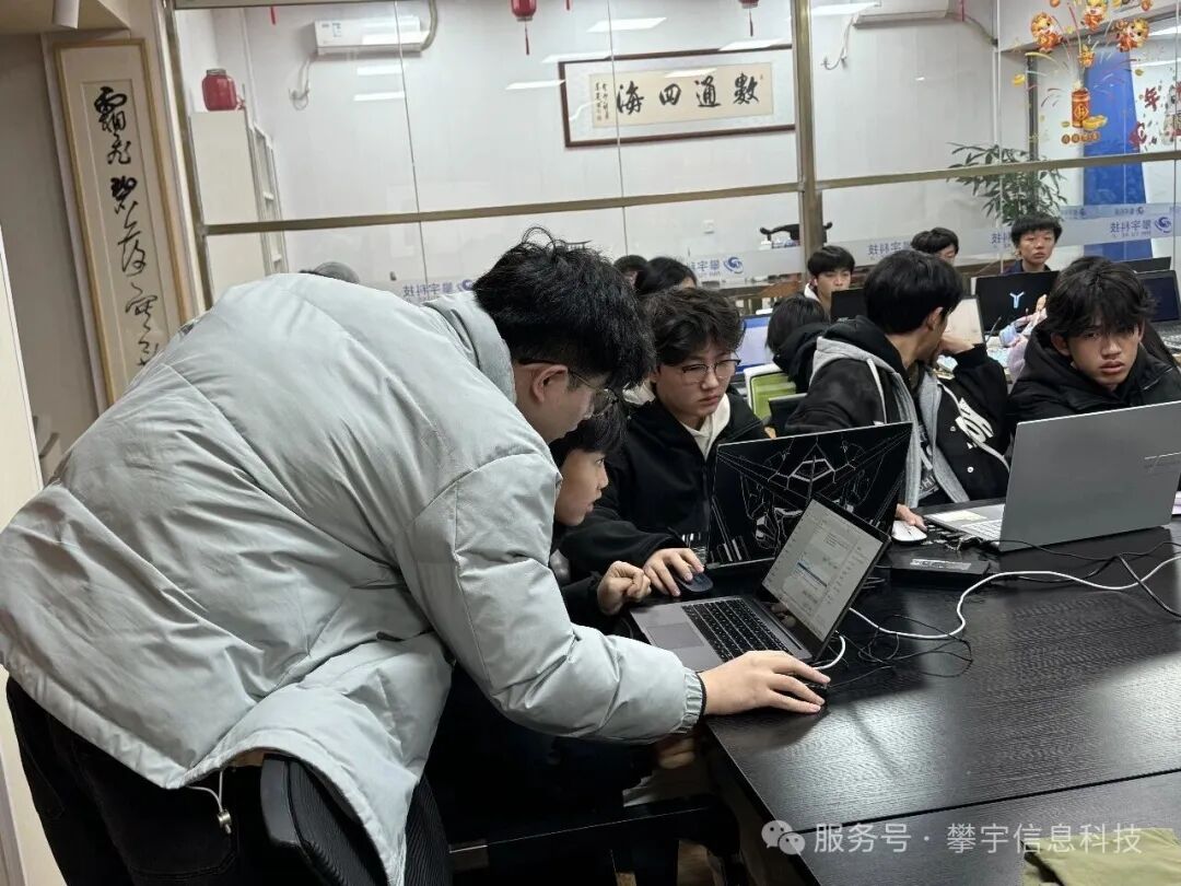 攀宇（宇拓）科技｜代码传递梦想，匠心点亮未来 ：福州总部技术工程师赋能安溪华侨职校实训班课堂纪实（二）(图21)