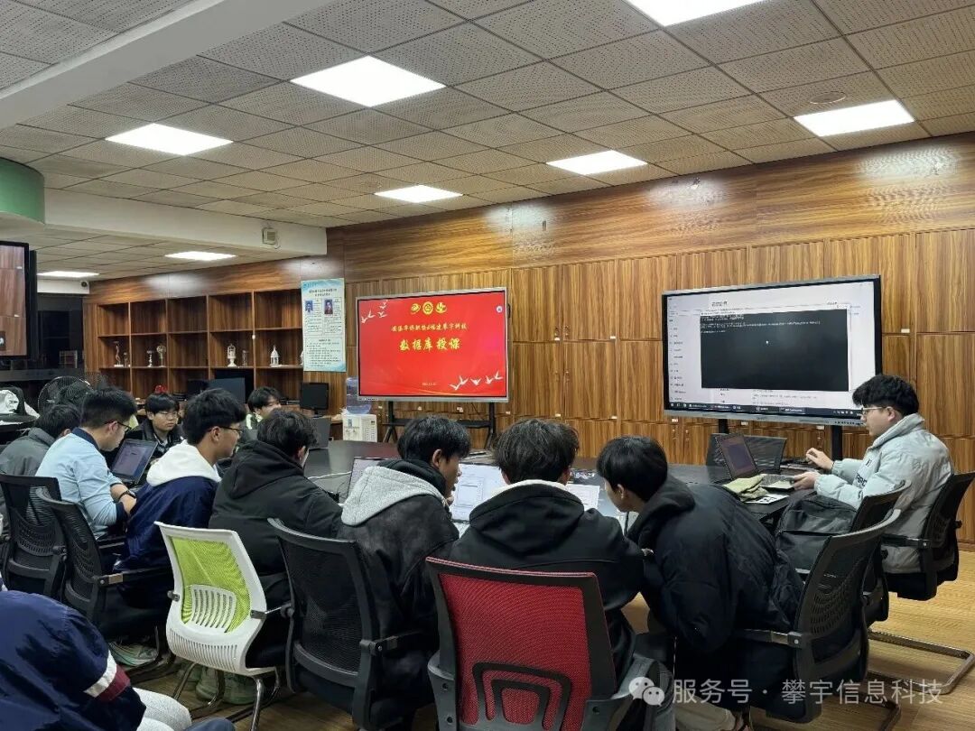 攀宇（宇拓）科技｜代码传递梦想，匠心点亮未来 ：福州总部技术工程师赋能安溪华侨职校实训班课堂纪实（二）(图23)