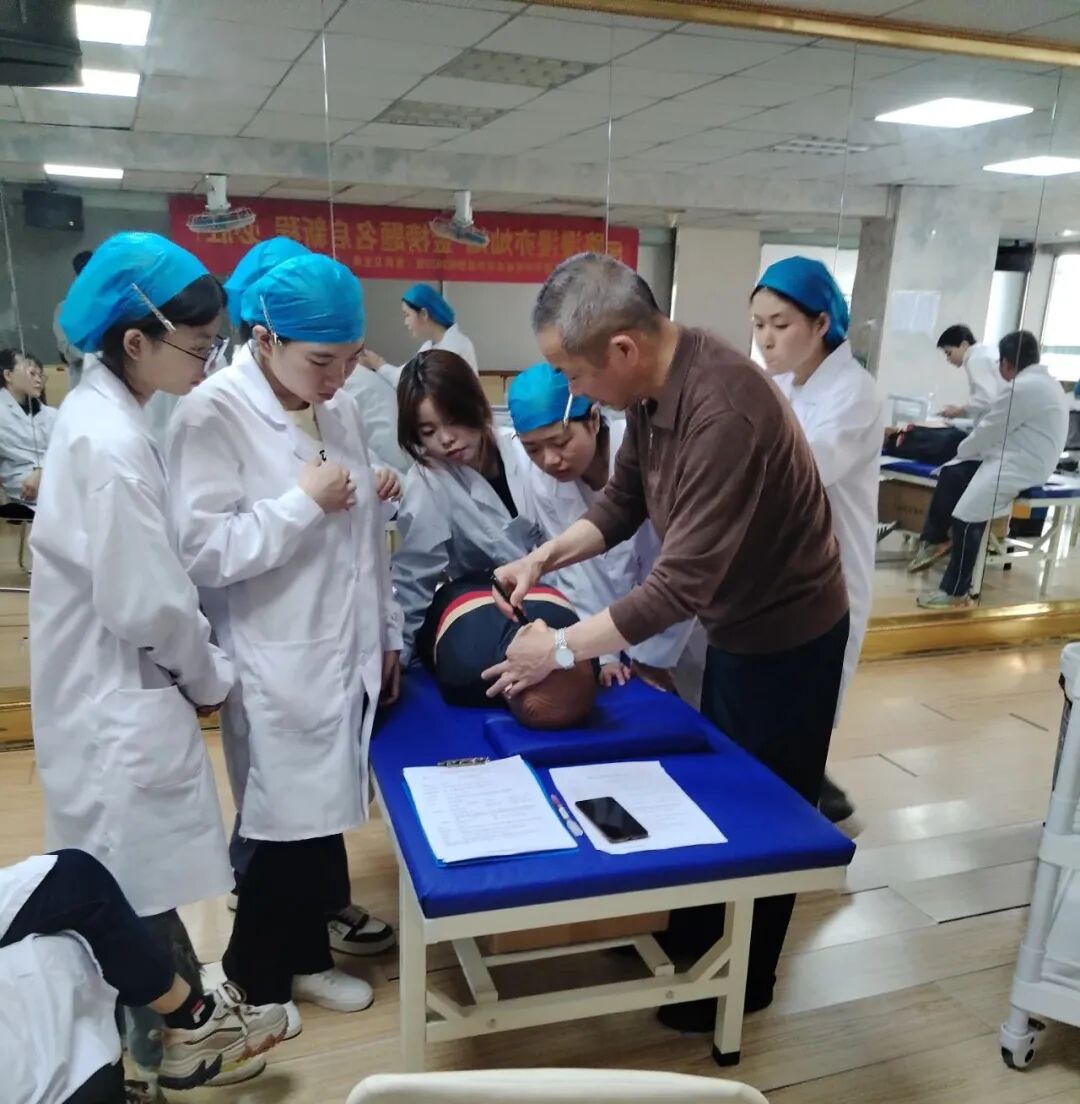 我司在人才培养基地成功举办安溪华侨职校2022级（医药卫生类）专业技能考试培训活动(图17)