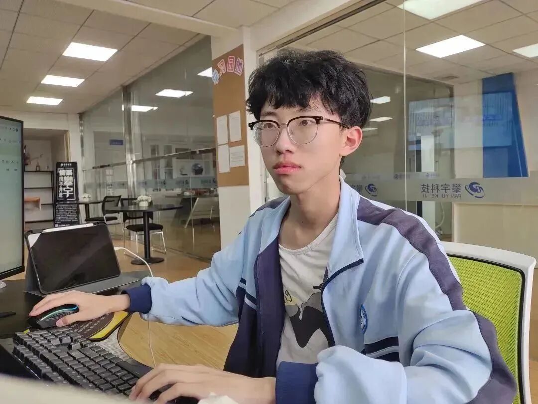 李鹏祥2.jpg